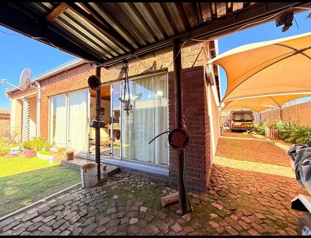 4 BEDROOM HOUSE FOR SALE IN VANDERBIJLPARK CE 3